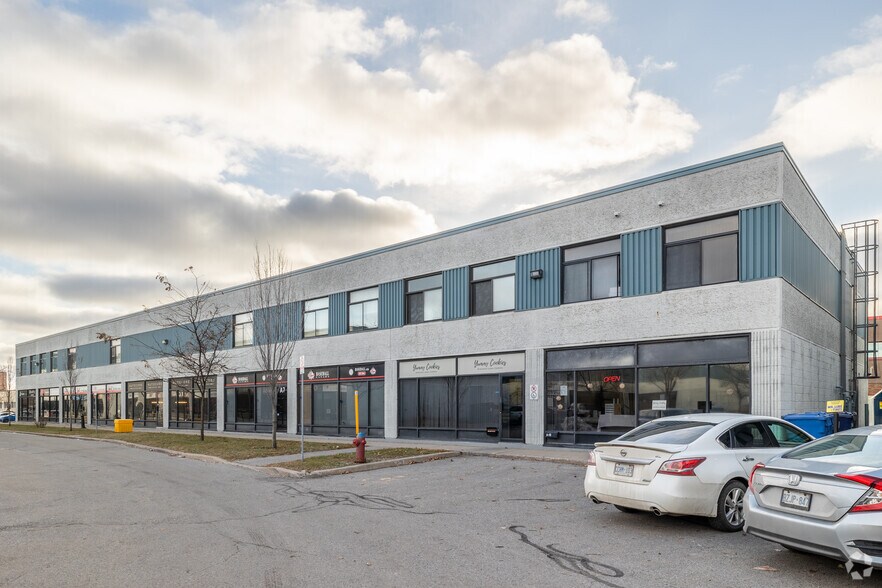 2212A Gladwin Cres, Ottawa, ON à vendre - Photo du bâtiment - Image 3 de 4