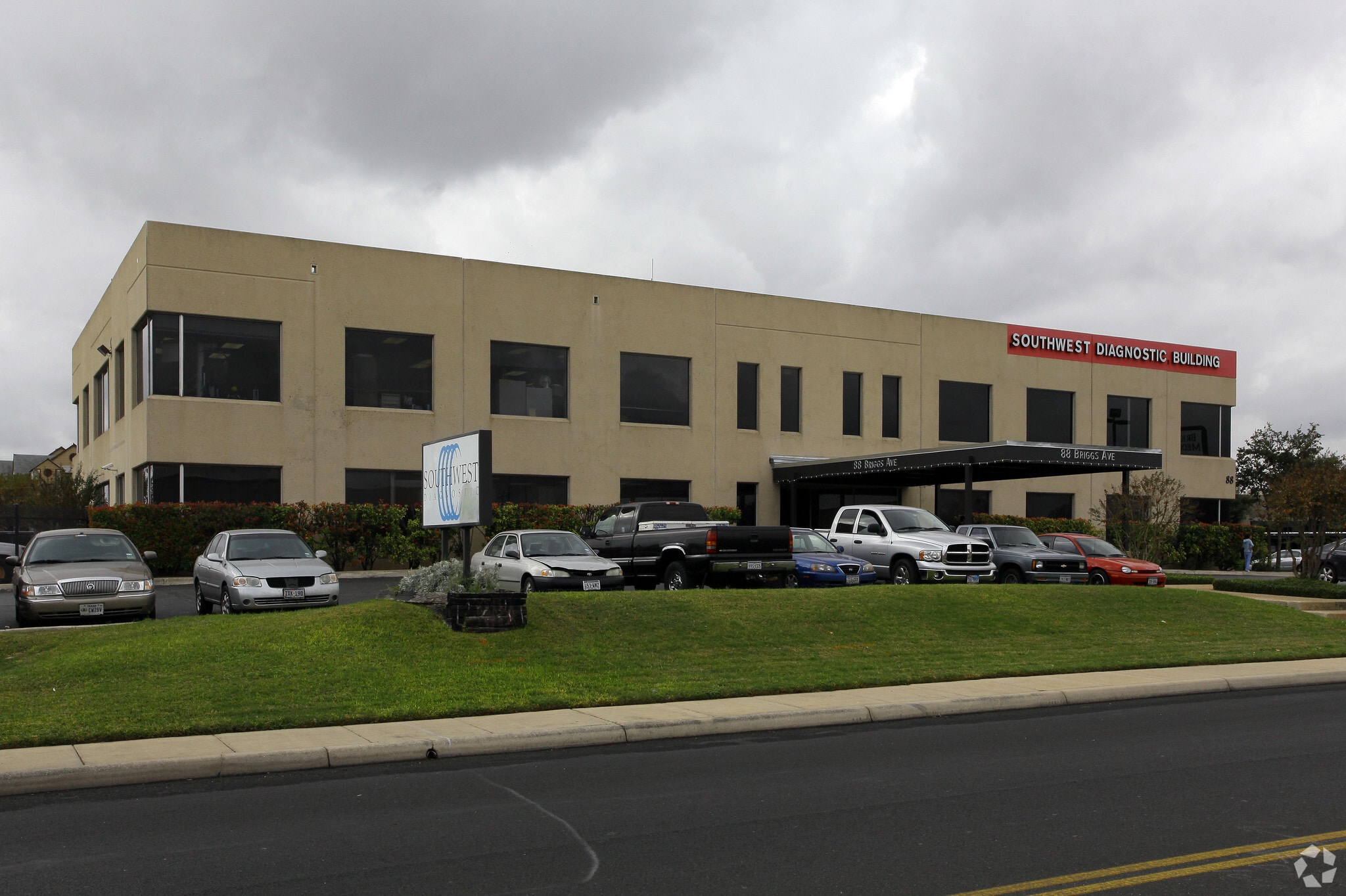 98 Briggs Ave, San Antonio, TX for lease Primary Photo- Image 1 of 9