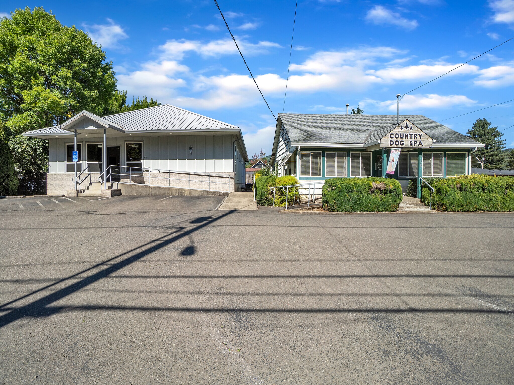 711 W Main St, Sheridan, OR à vendre Photo du bâtiment- Image 1 de 36