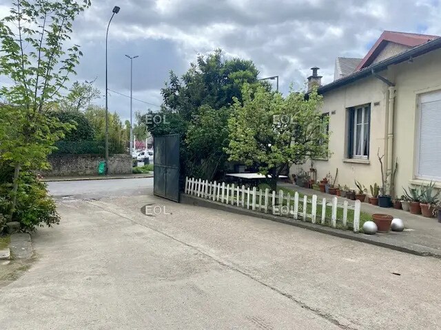 Flex dans Corbeil-Essonnes à louer - Photo du bâtiment - Image 2 de 7