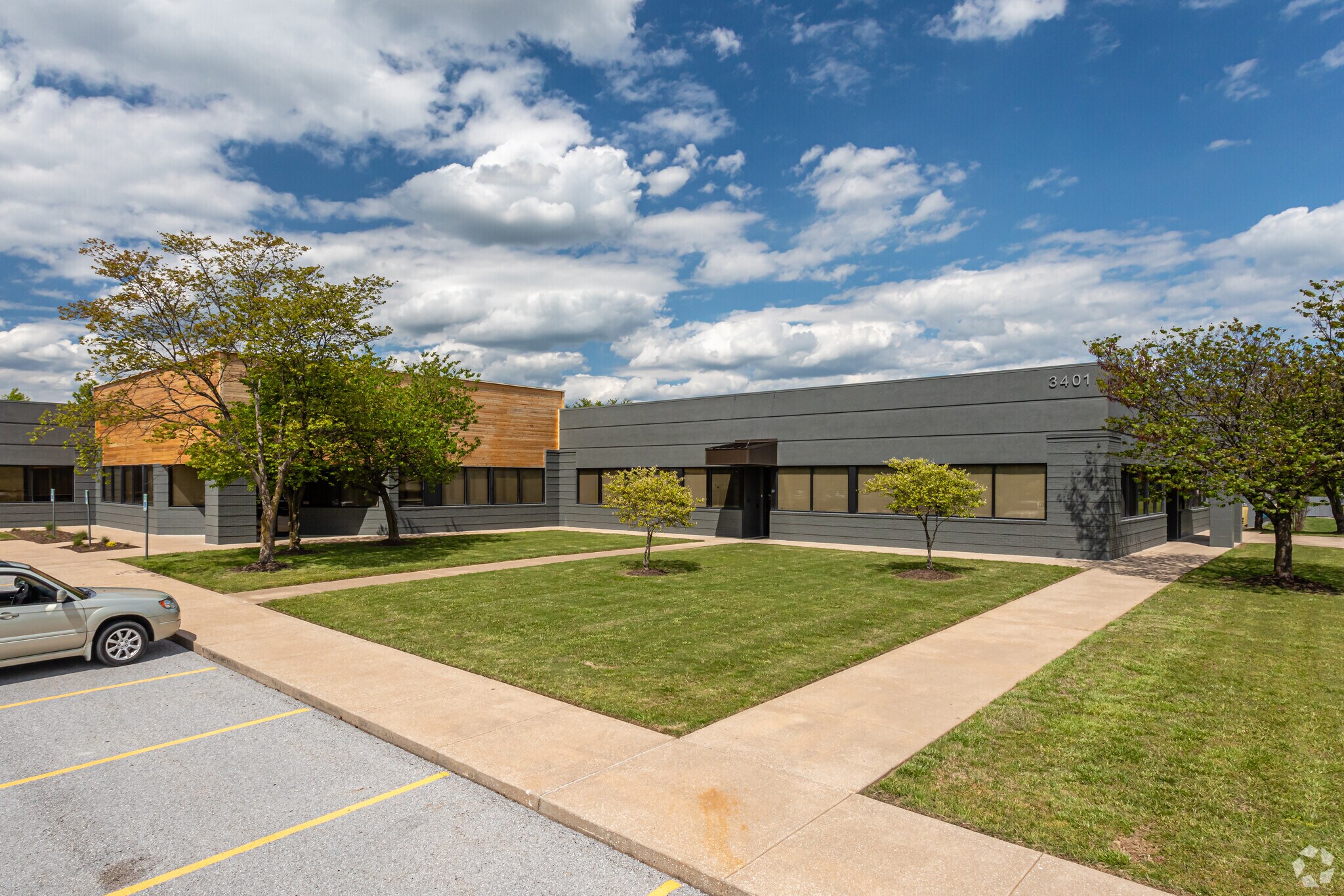 3401 SE Macy Rd, Bentonville, AR à louer Photo principale- Image 1 de 11