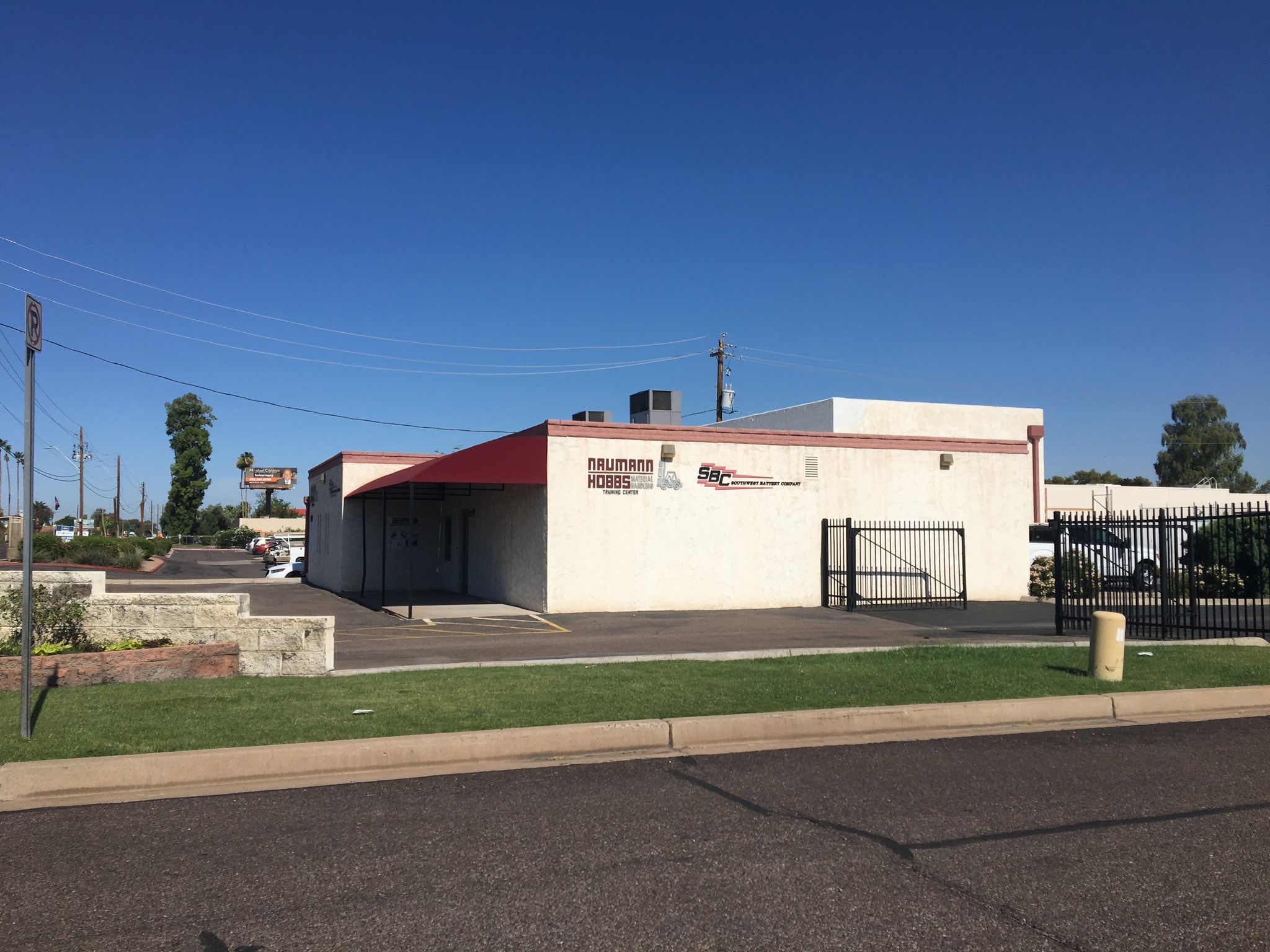 4320 E Broadway Rd, Phoenix, AZ for sale Primary Photo- Image 1 of 3