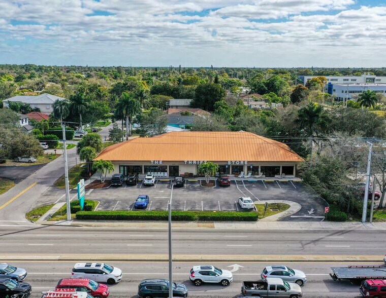 1115 Airport Pulling Rd, Naples, FL à louer - Photo du bâtiment - Image 3 de 7