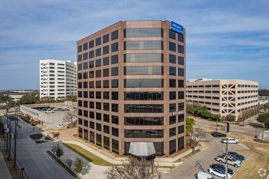 5429 Lyndon B Johnson Fwy, Dallas, TX à louer - Photo du bâtiment - Image 1 de 9