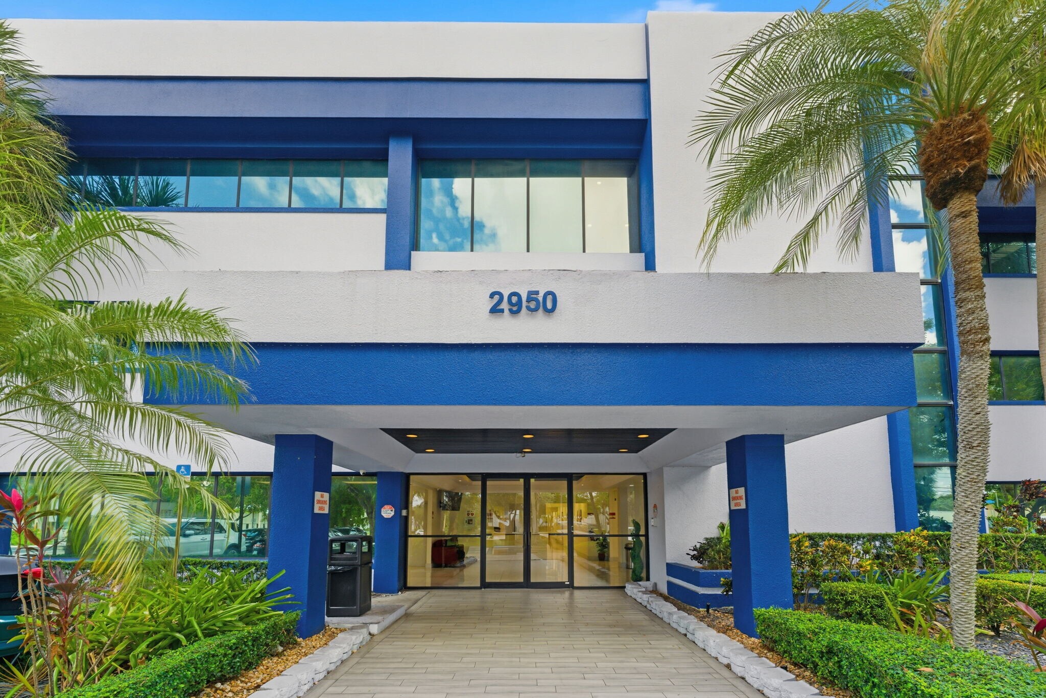 2950 W Cypress Creek Rd, Fort Lauderdale, FL à louer Photo principale- Image 1 de 22