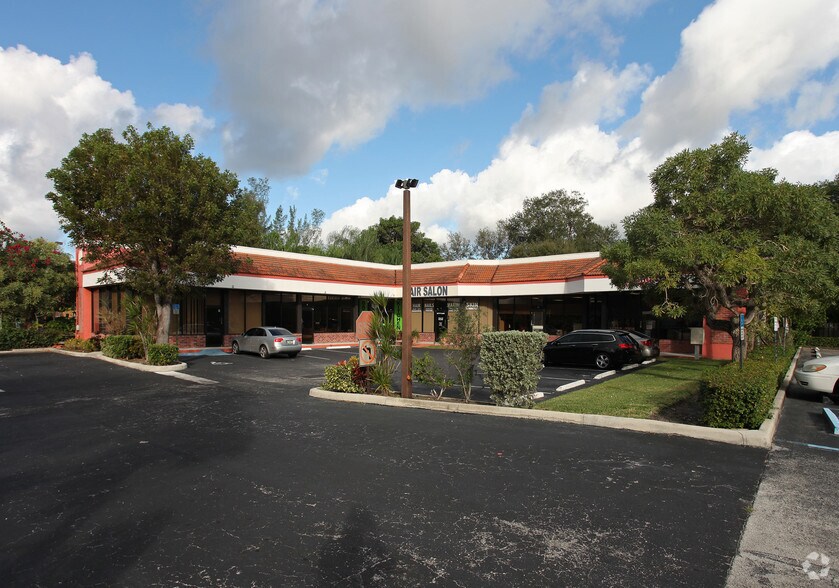 2745 W Hillsboro Blvd, Deerfield Beach, FL for lease - Building Photo - Image 3 of 19