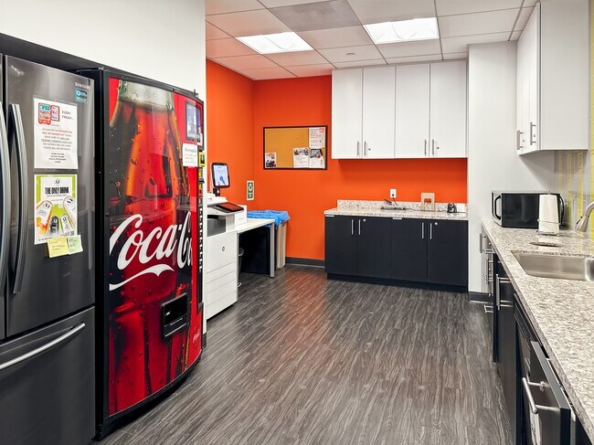 Plus de détails pour 10880 Wilshire Blvd, Los Angeles, CA - Coworking à louer