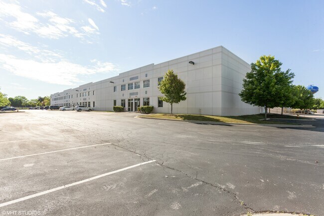 More details for 475 Quadrangle Dr, Bolingbrook, IL - Industrial for Lease