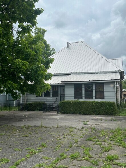 5381 1st Ave N, Birmingham, AL à vendre - Photo du bâtiment - Image 3 de 10
