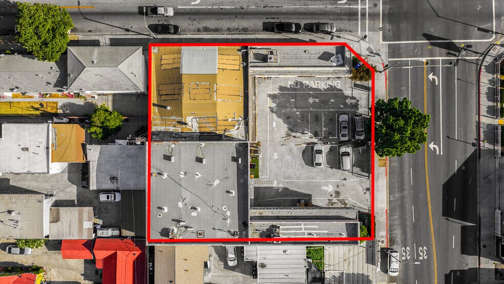 9201 California Ave, South Gate, CA à vendre - Photo du bâtiment - Image 2 de 55