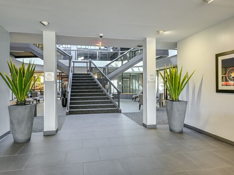 1106 Clayton Ln, Austin, TX à louer - Photo intérieure - Image 3 de 17