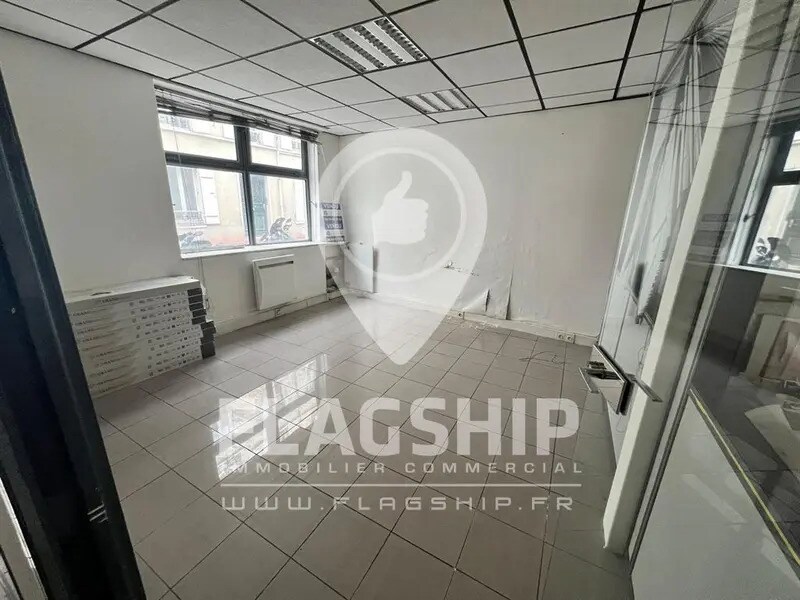 Retail in Saint-Mandé for sale Building Photo- Image 1 of 6