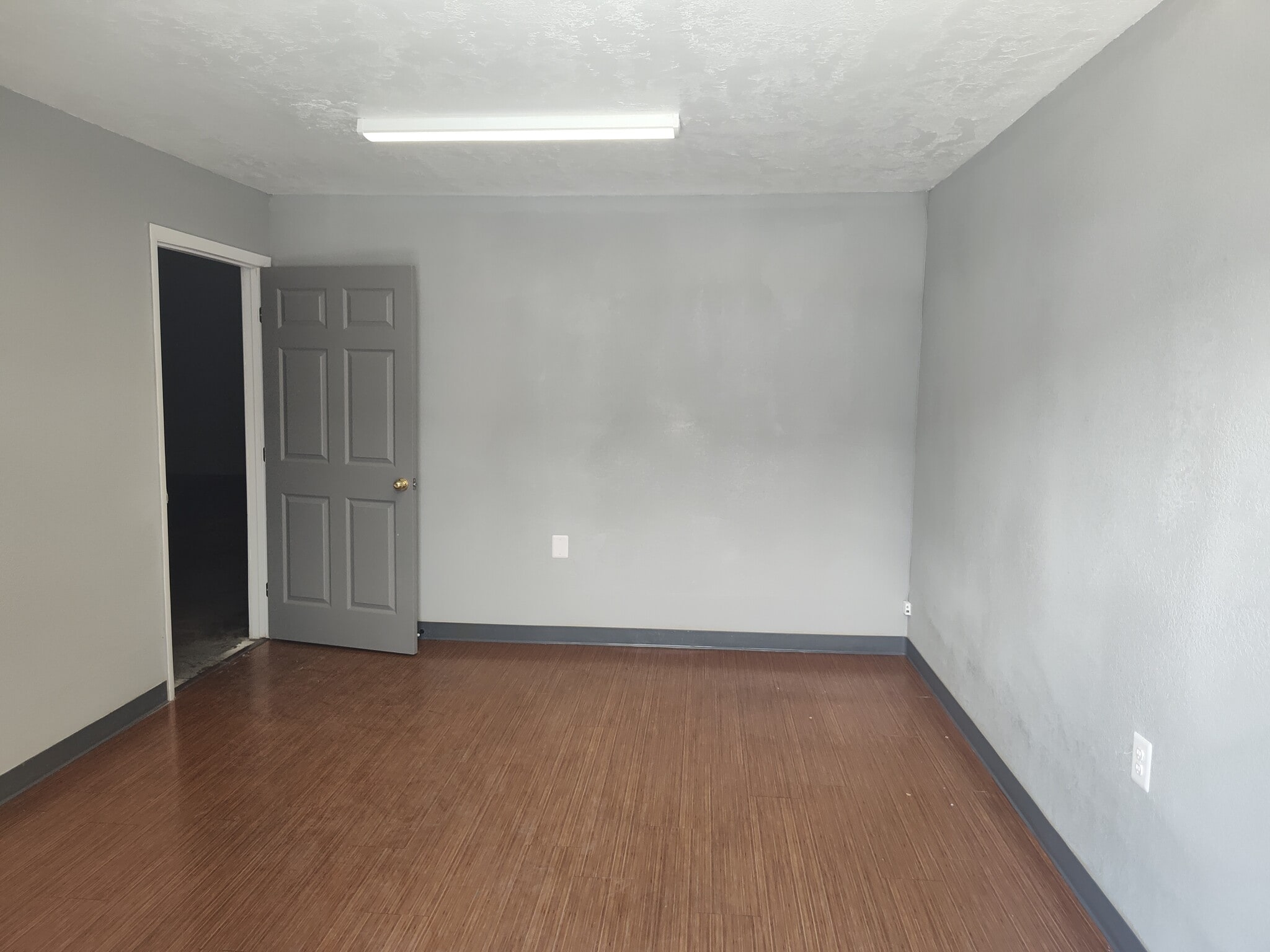 1139 E Curry Rd, Tempe, AZ for lease Interior Photo- Image 1 of 4