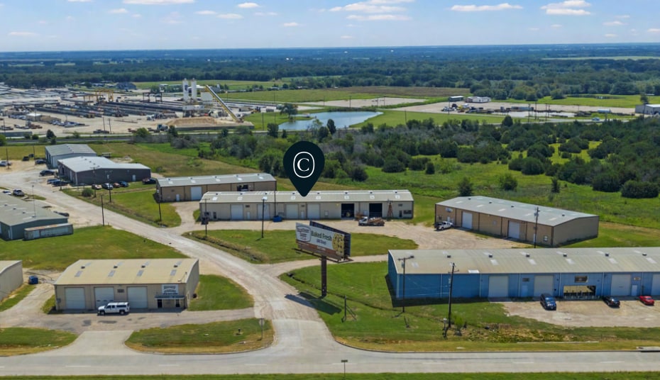 162-166 S McLennan Loop, Elm Mott, TX for lease - Building Photo - Image 2 of 6