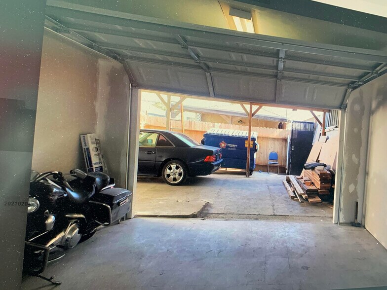 11812 Inglewood Ave, Hawthorne, CA for sale - Interior Photo - Image 3 of 4