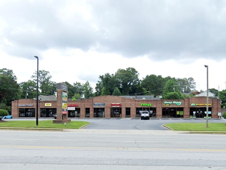 201 W Wade Hampton Blvd, Greer, SC for lease - Building Photo - Image 1 of 1