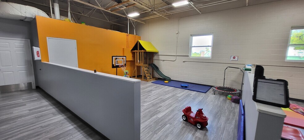 7103 Milford Industrial Rd, Pikesville, MD for lease - Building Photo - Image 2 of 8