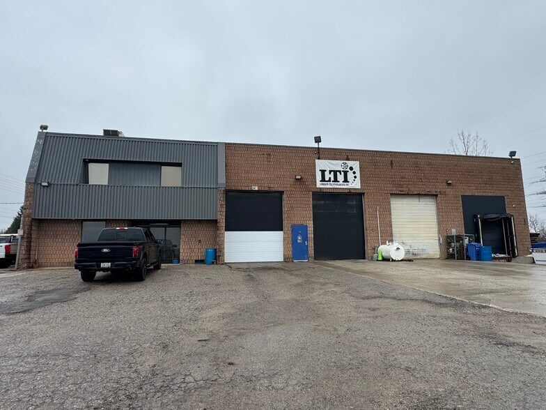 36 Micro Crt, London, ON à louer - Photo du bâtiment - Image 2 de 12