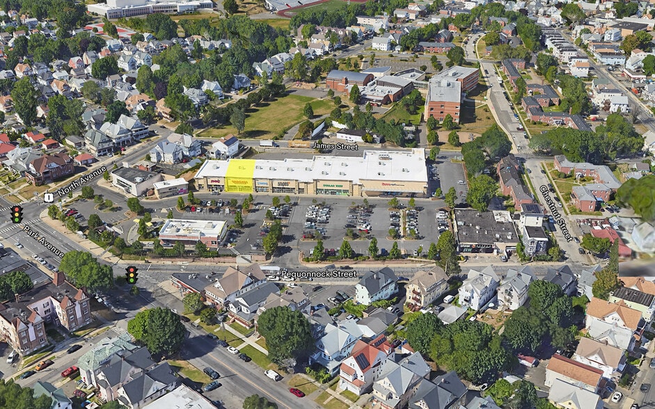 1700 Park Ave, Bridgeport, CT for lease - Primary Photo - Image 1 of 11