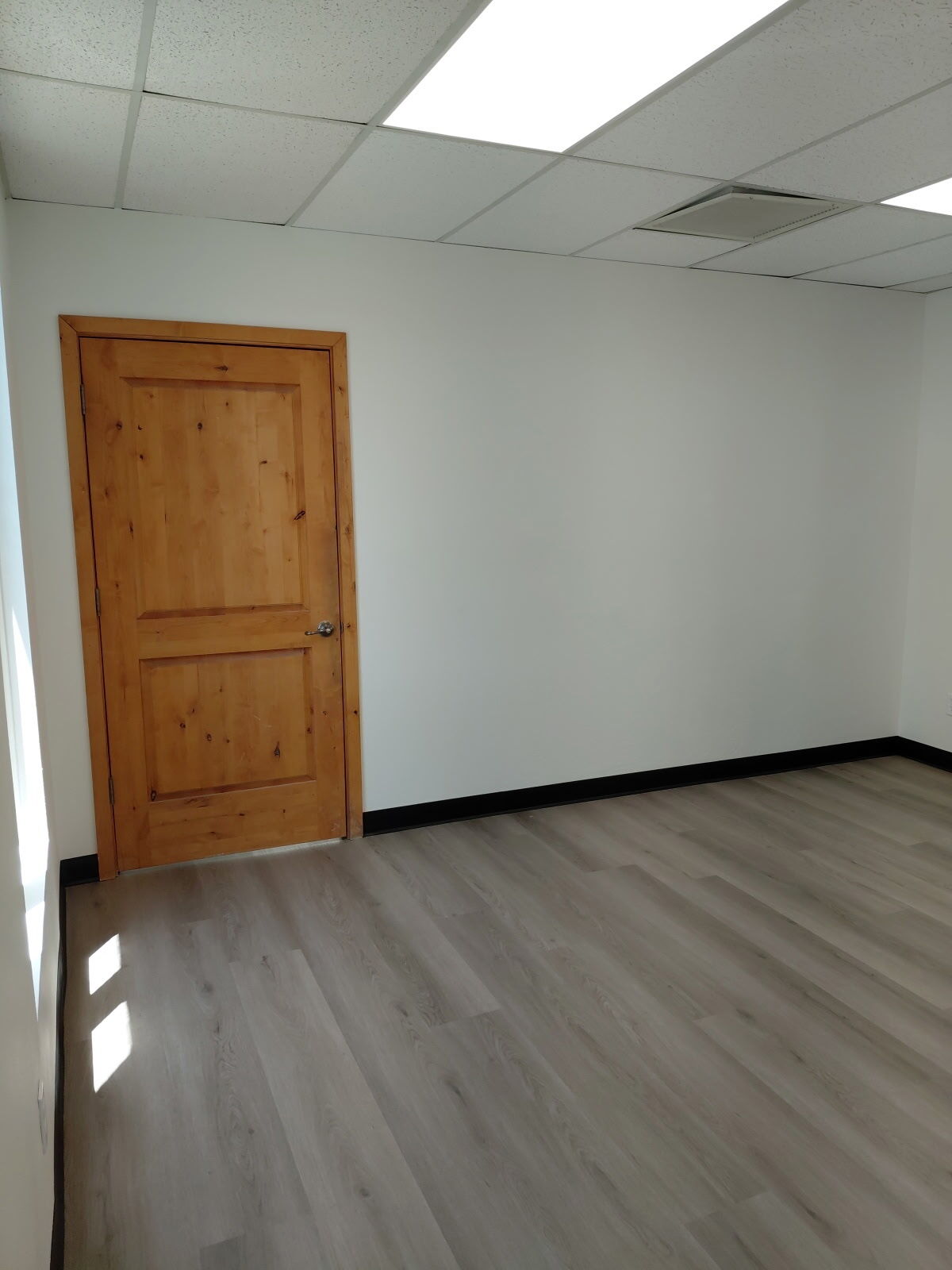 4150 W Peoria Ave, Phoenix, AZ for lease Interior Photo- Image 1 of 9