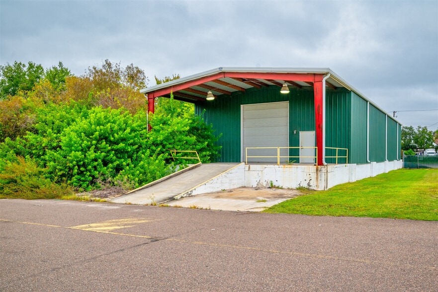 5115 Hartford St, Tampa, FL for lease - Building Photo - Image 3 of 6