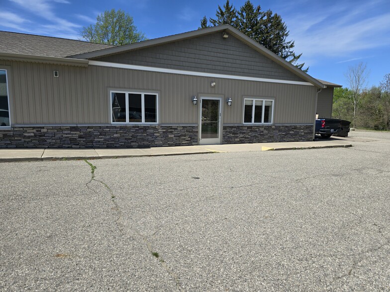 1301 E Grand River Ave, Portland, MI for lease - Building Photo - Image 3 of 45