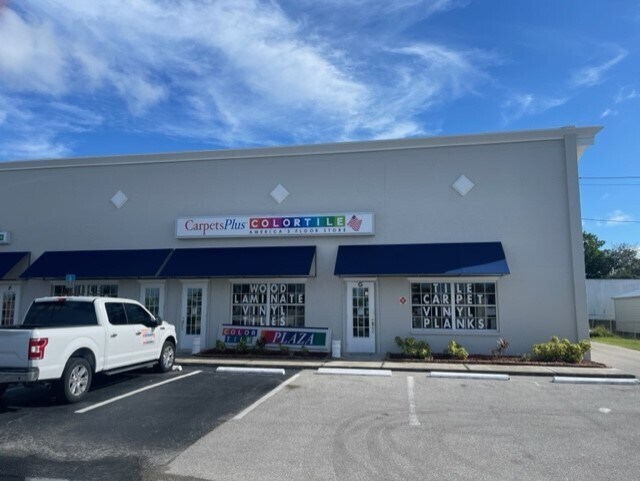 3036 Tamiami Trl, Port Charlotte, FL à louer - Photo du bâtiment - Image 3 de 6