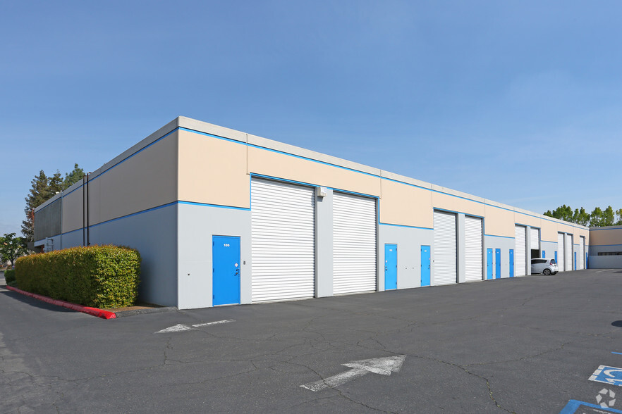 4180 W Alamos Ave, Fresno, CA for lease - Building Photo - Image 2 of 5