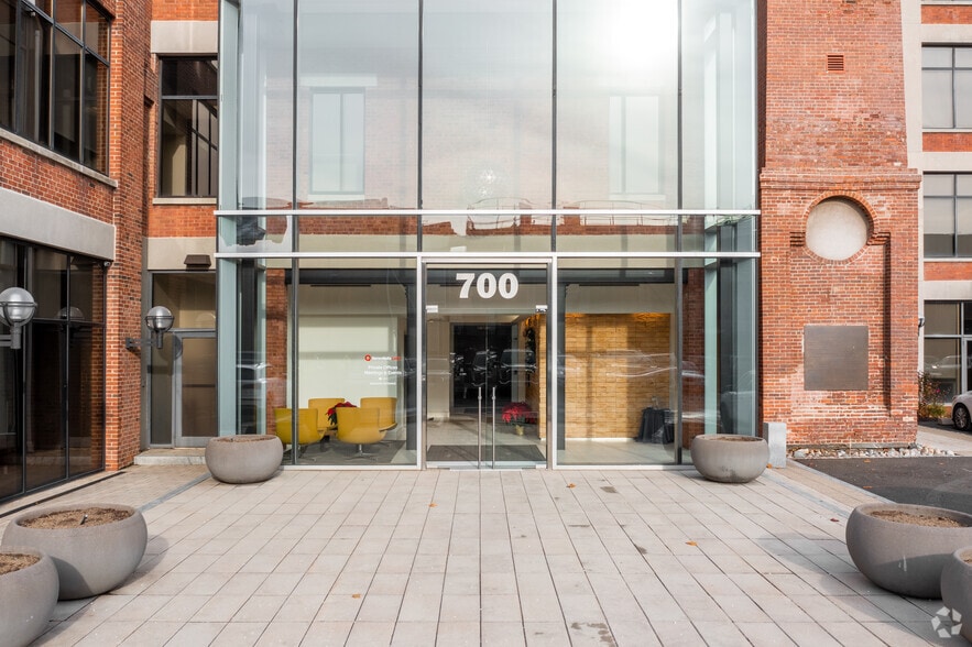 700 Canal St, Stamford, CT for lease - Building Photo - Image 3 of 11