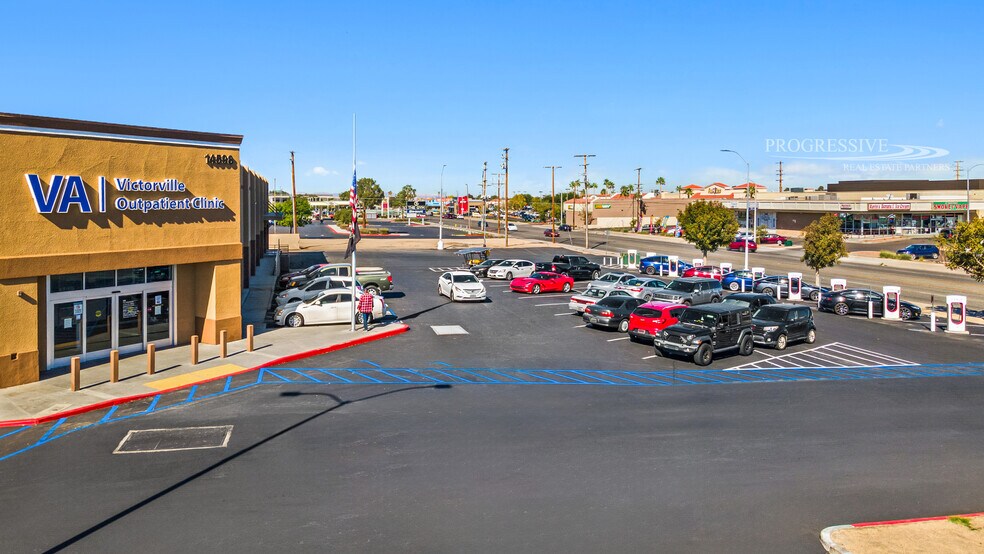 14598 7th St, Victorville, CA à vendre - Photo du bâtiment - Image 2 de 8