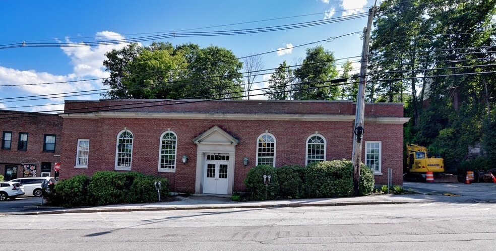 3 Highland St, Plymouth, NH for sale - Building Photo - Image 2 of 29