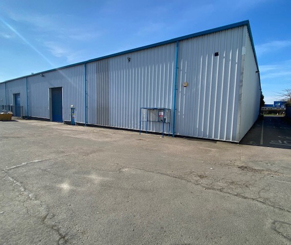 12 Glebe Rd, Huntingdon à louer - Photo du bâtiment - Image 2 de 2