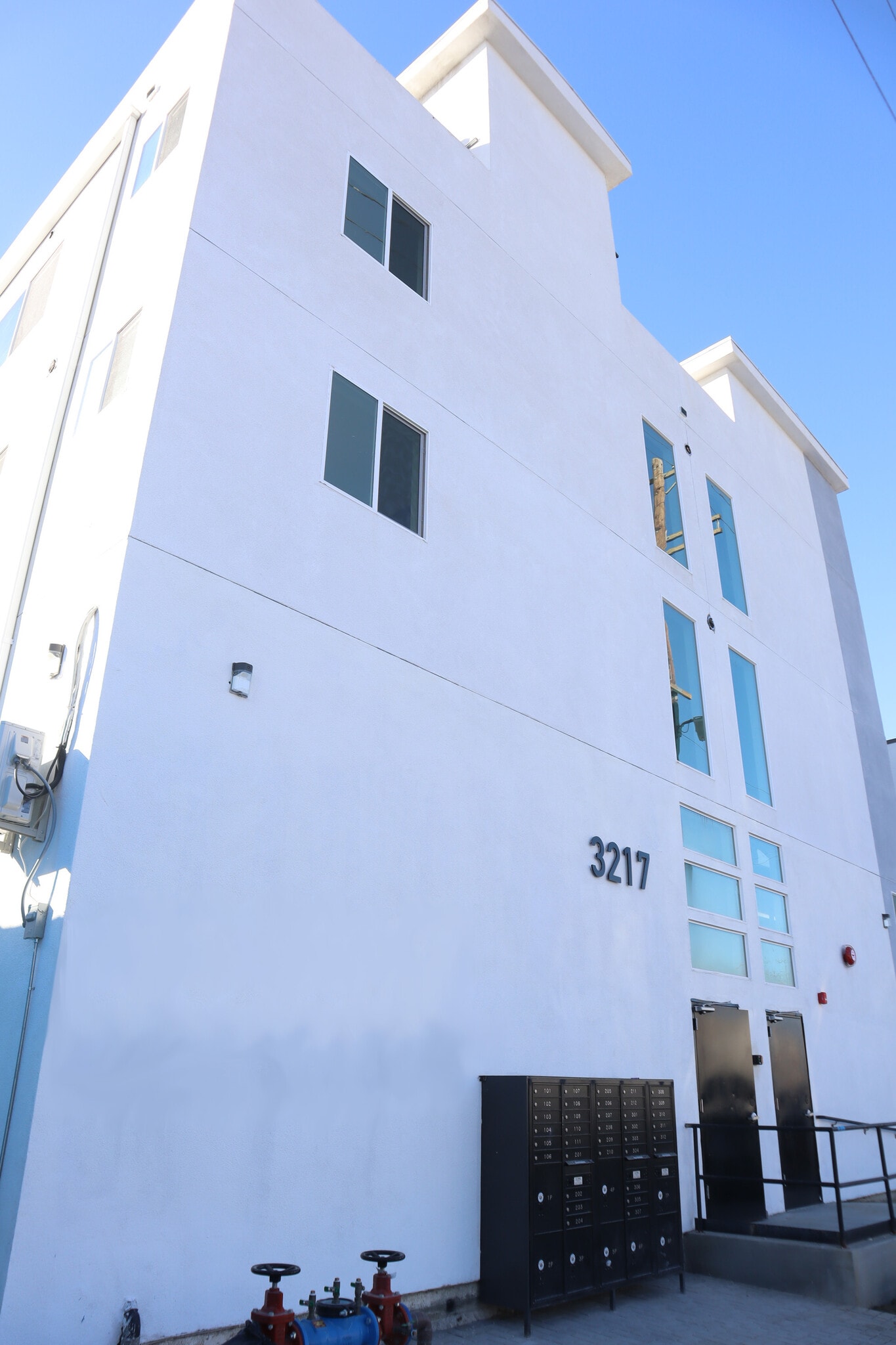 Built in 2026 * 72 Unis * 3 Buildings portfolio of 3 properties for sale on LoopNet.ca Primary Photo- Image 1 of 4