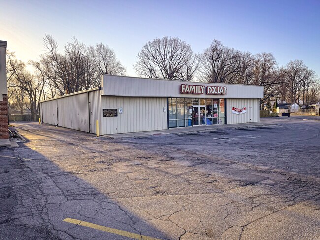 More details for 6443 Bluffton Rd, Fort Wayne, IN - Retail for Sale