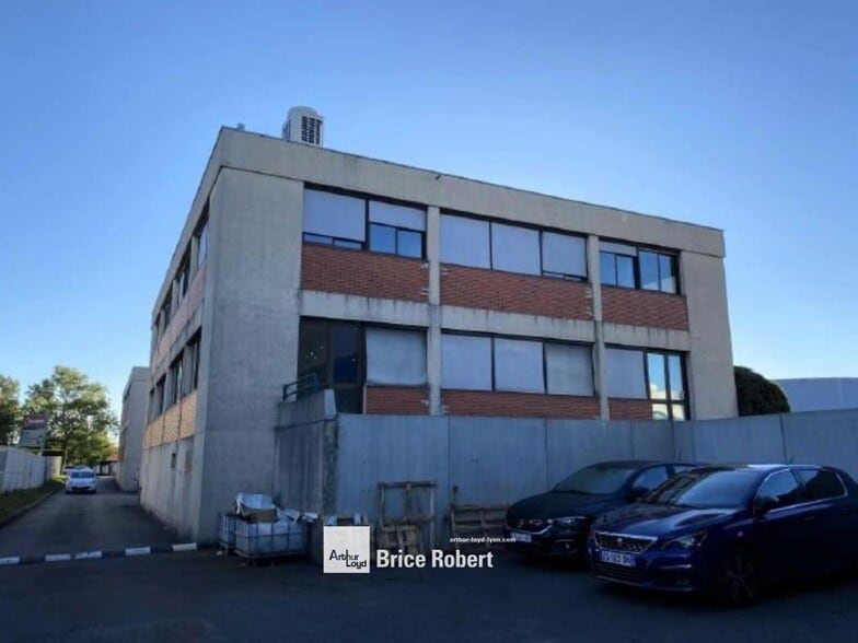 170-210 Chemin De Paisy, Limonest à vendre - Photo du bâtiment - Image 3 de 3