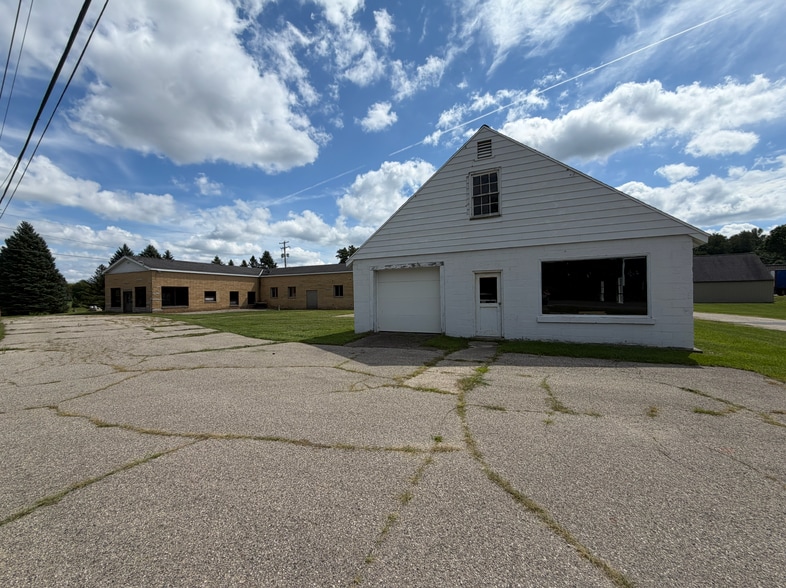 1065 W Green St, Hastings, MI for lease - Building Photo - Image 3 of 4