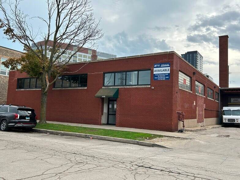 1419 W Carroll Ave, Chicago, IL à louer - Photo du bâtiment - Image 2 de 10
