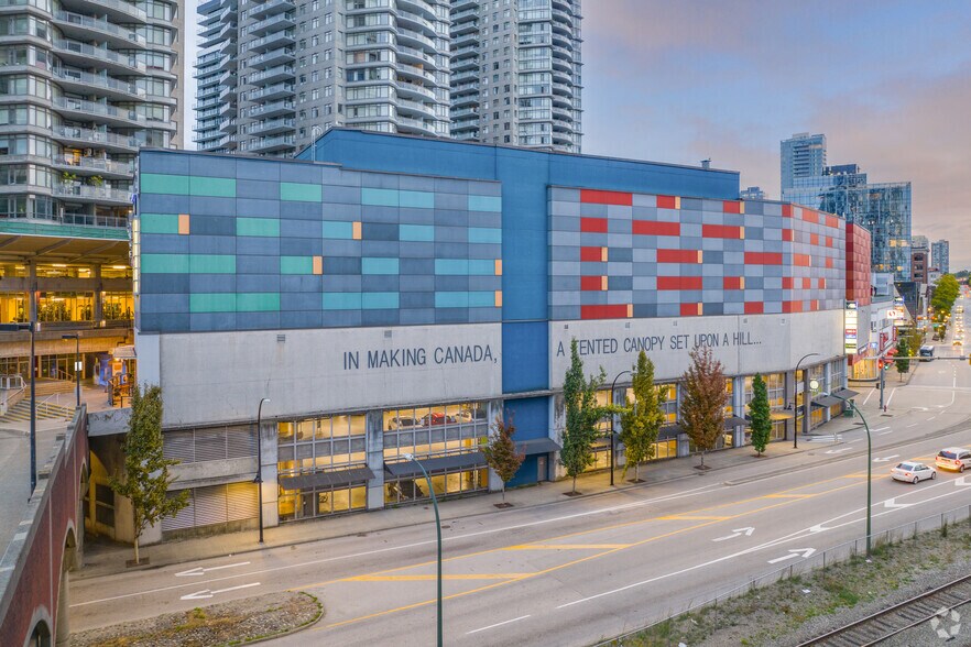 800 Carnarvon St, New Westminster, BC à louer - Photo du bâtiment - Image 3 de 20