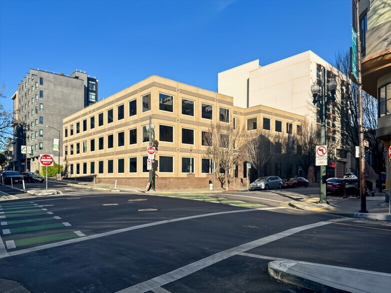 2001 Addison St, Berkeley, CA à louer - Photo du bâtiment - Image 3 de 12