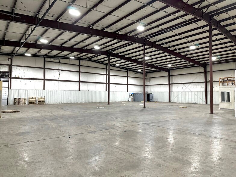 5571 N Main St, Joplin, MO à vendre - Photo intérieure - Image 3 de 31