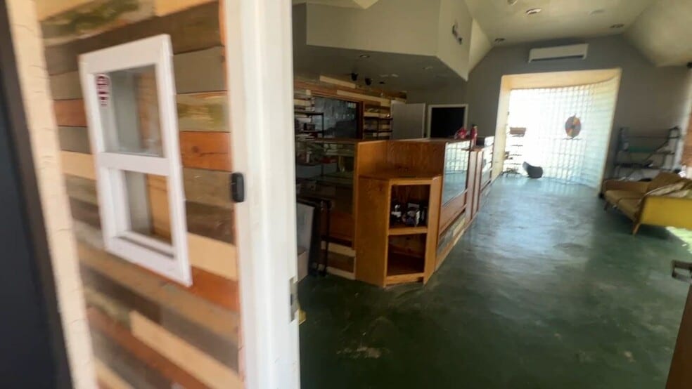7378 S Walker Ave, Oklahoma City, OK for lease - Commercial Listing Video - Image 3 of 15