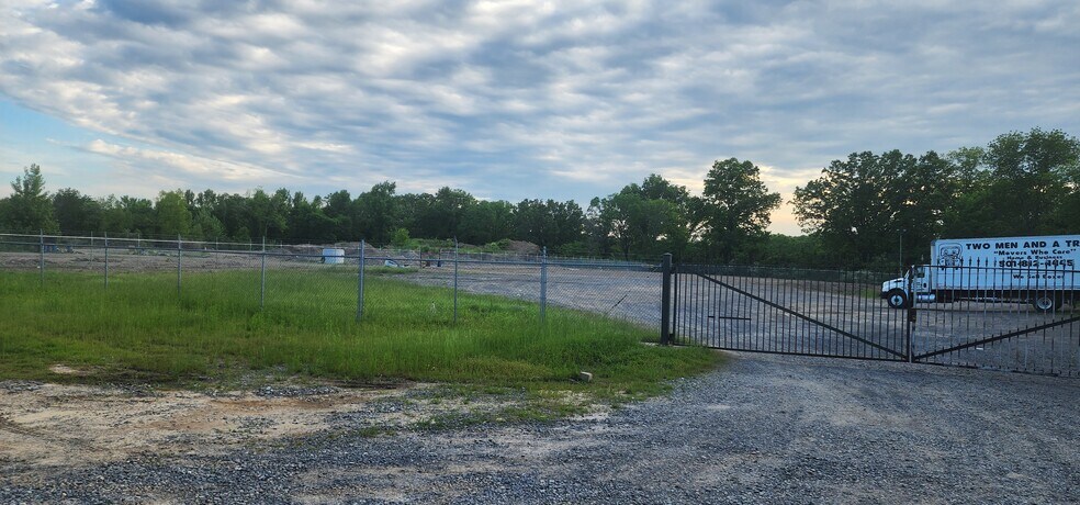 4117 Crystal Hill Rd, North Little Rock, AR à louer - Photo du bâtiment - Image 2 de 4