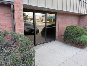 6842-6864 S Cottonwood St, Midvale, UT à louer Photo du bâtiment- Image 1 de 26