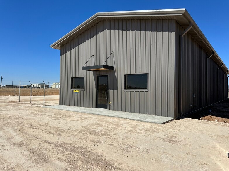 1608 S County Road 1101, Midland, TX for lease - Building Photo - Image 3 of 28
