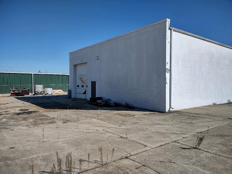 103 Quarry Rd, Rochelle, IL for sale - Building Photo - Image 3 of 27