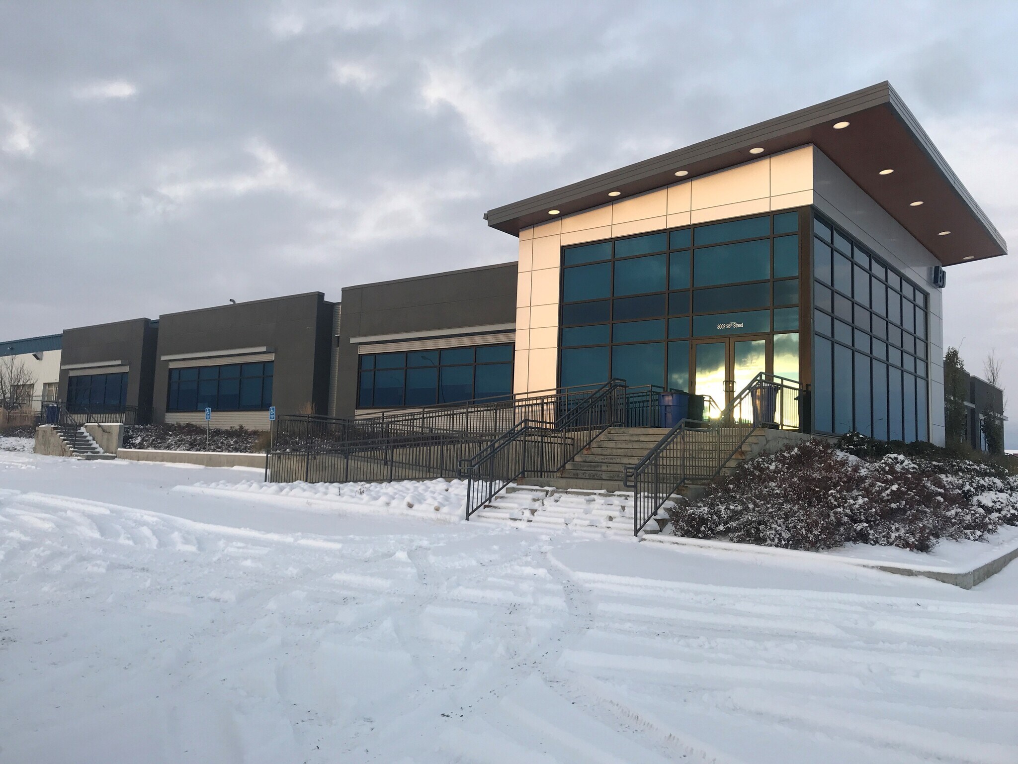 8002 98 St, Grande Prairie County No 1, AB for sale Building Photo- Image 1 of 1