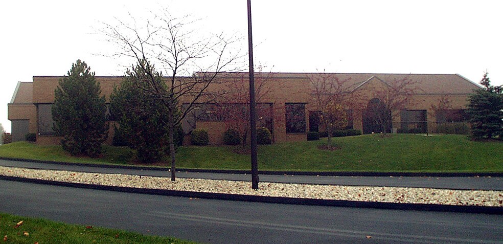 41700 W 6 Mile Rd, Northville, MI for sale - Building Photo - Image 2 of 4