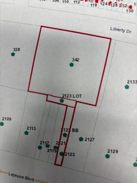 342 Liberty Dr, Jacksonville, NC à vendre - Photo du bâtiment - Image 2 de 4