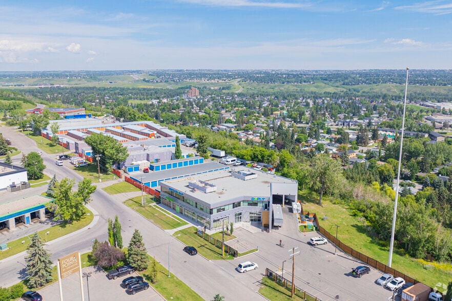 60 Bowridge Dr NW, Calgary, AB à louer - Aérien - Image 3 de 3