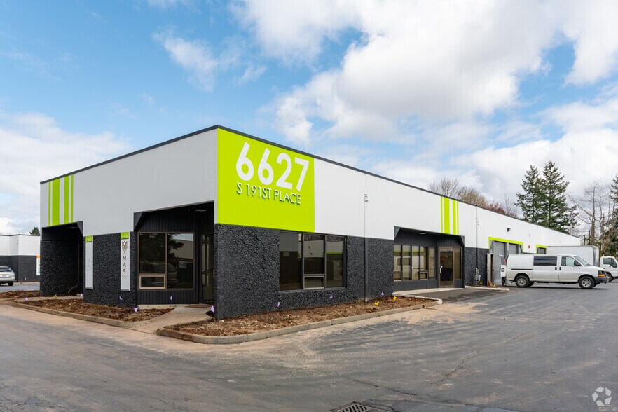 6627 S 191st Pl, Kent, WA à louer - Photo du bâtiment - Image 1 de 39